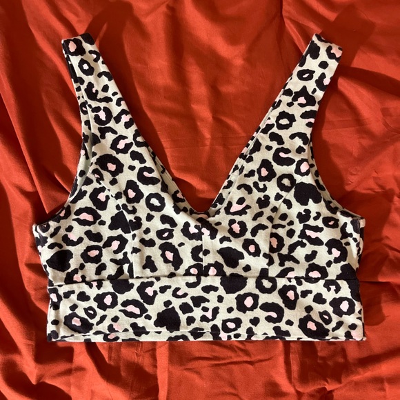 Forever 21 Cheetah Print Crop Top - Picture 3 of 3
